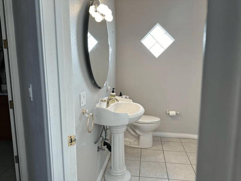 Stripviews! Modern Vegas Retreat Apartment Las Vegas