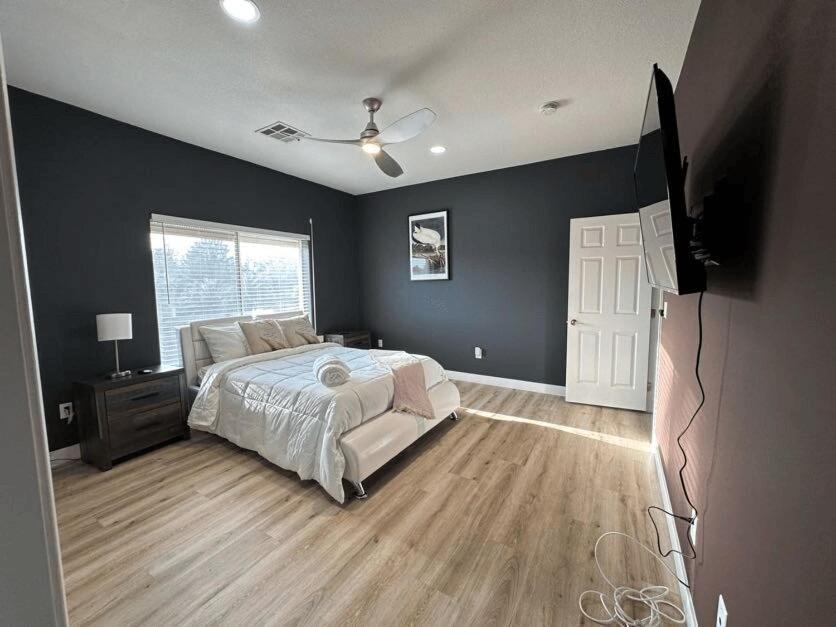 Apartment Stripviews! Modern Vegas Retreat *